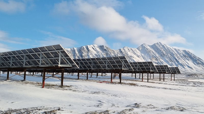 Норвегия построила самую северную солнечную станцию в Арктике