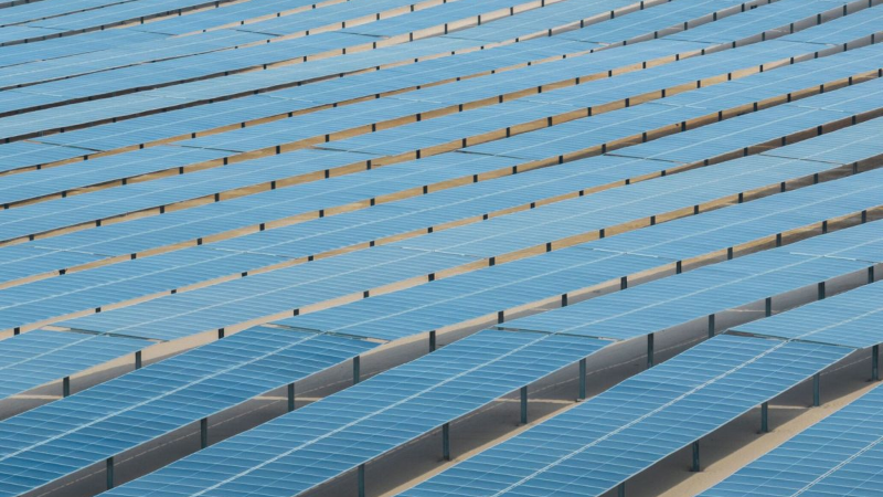 В ОАЭ открыли солнечную станцию мощностью 2 ГВт